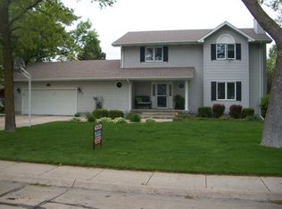 3114 Brentwood Dr, Grand Island, NE 68801