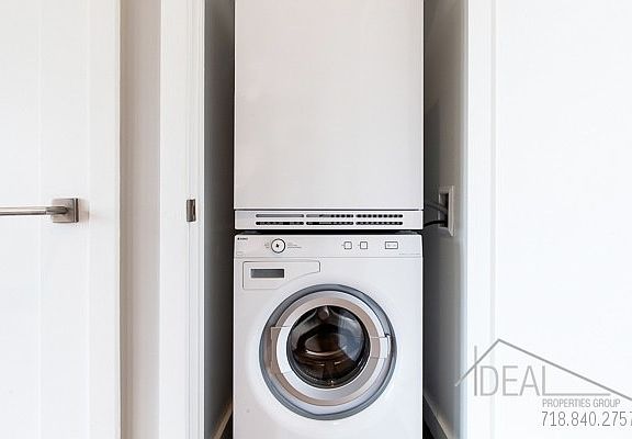 4th image of 121 Parkside Ave APT 1B