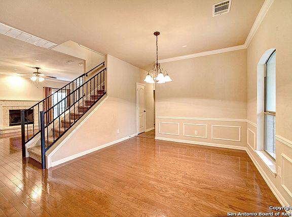 4th image of 6114 Diego Ln