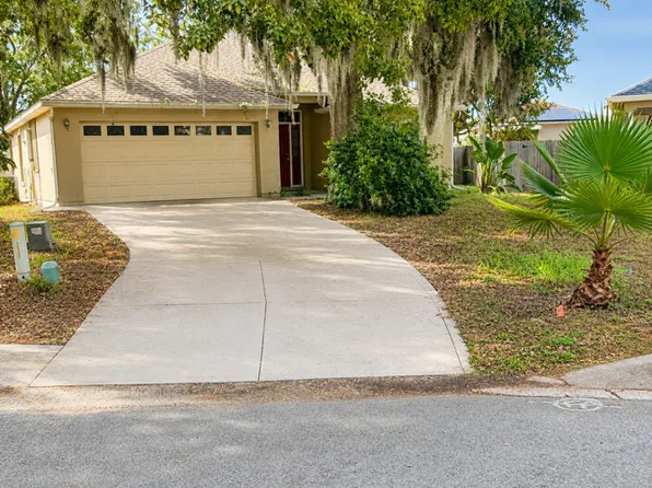 1139 Juniper Ct, Tavares, FL 32778