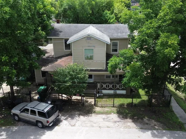 1502 Lee St #5, Houston, TX 77009