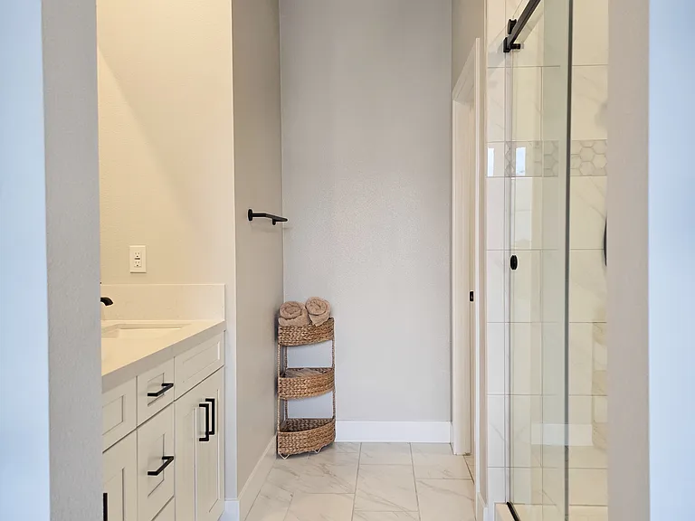 1488 W Sunrise Ln — Photo 28