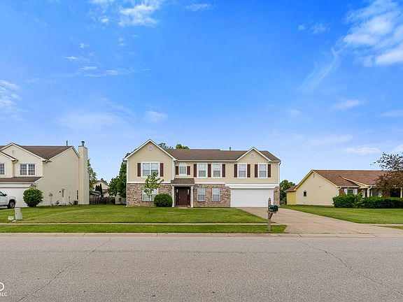 2nd image of 665 Hummingbird Ln