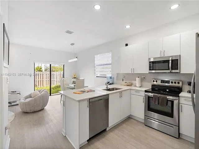 28500 SW 133rd Path — Photo 3