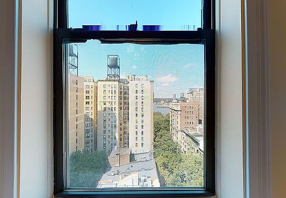 2nd image of 324 W 84th St APT 122