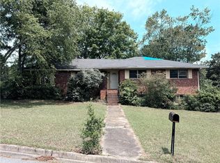 100 Rimel Ln, College Park, GA 30349