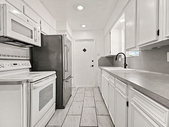 4th image of 415 Morningside Dr