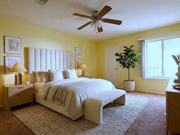 7080 Greenway Chase St, Houston, TX 77072