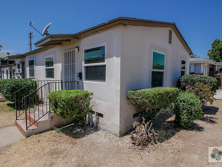 3430-3440 Del Rey St — Photo 3
