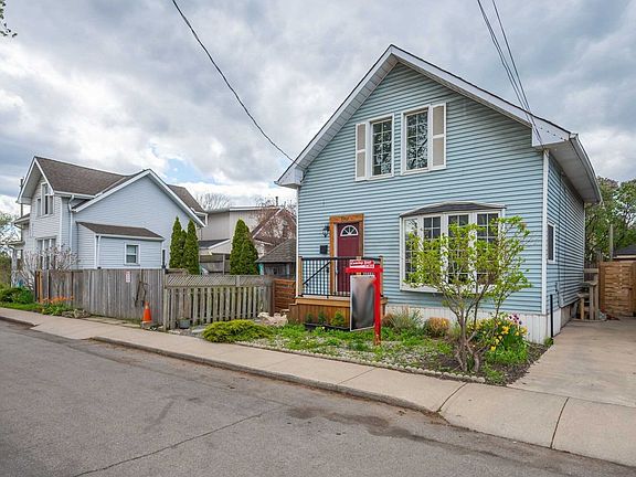3rd image of 1 Mareve Ave