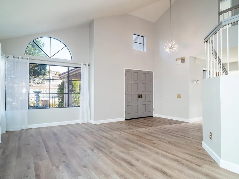 8733 Elford Ct — Photo 6