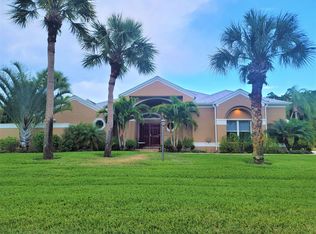 502 Cross Creek Cir, Sebastian, FL 32958