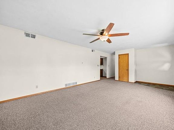 5th image of 10 Terrace View Blvd