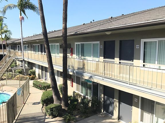 3rd image of 1295 E Lincoln Ave #9