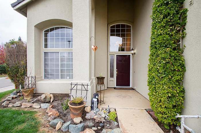 1st image of 6901 Hollybrook Dr