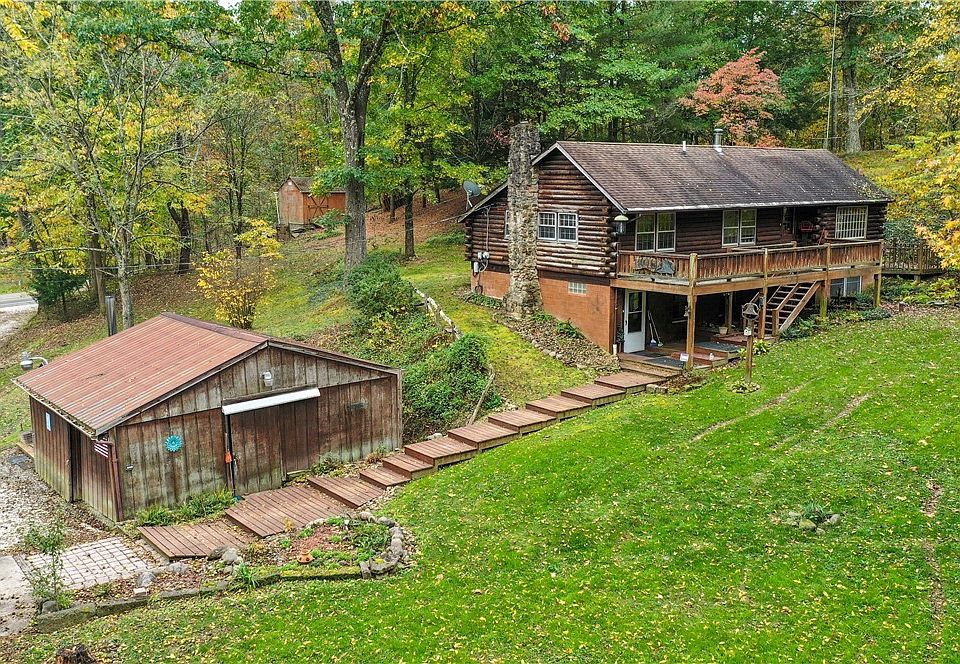 1st image of 3239 Salineville Rd NE