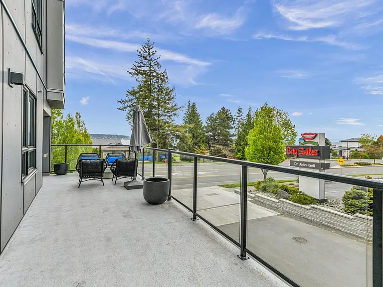 2338 Island Hwy S — Photo 16