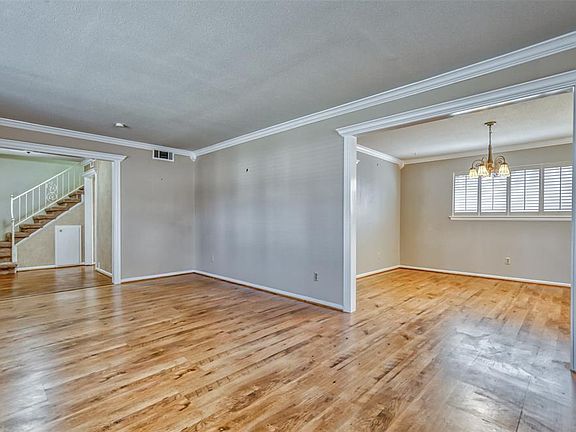 3rd image of 706 Beacon Hill Dr