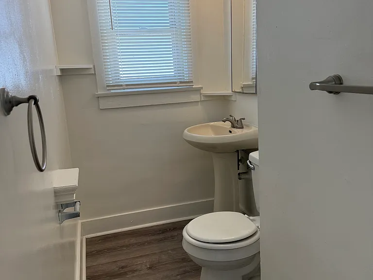 27347 Main St #11 — Photo 7