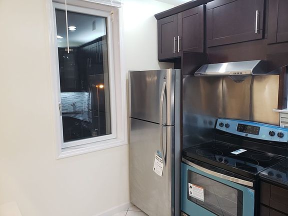 4th image of 318 E 62nd St APT 3R
