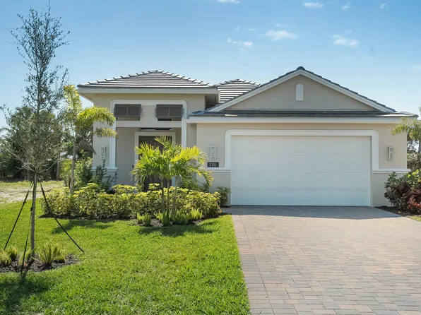 2151 Falls Circle, Vero Beach, FL 32967