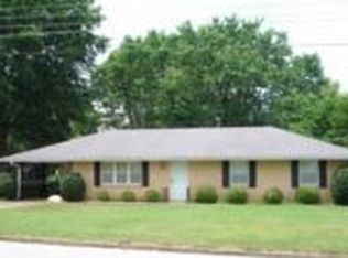 1505 Woodhaven Dr, Humboldt, TN 38343