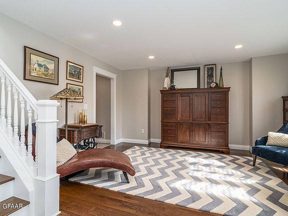 4th image of 5796 Pinehurst Dr
