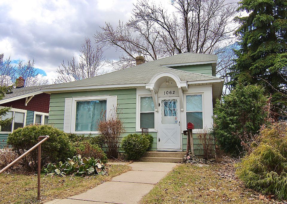 1st image of 1062 Van Buren Ave