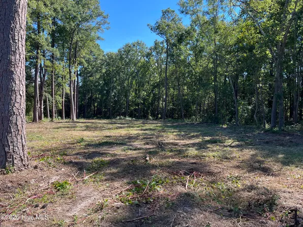 2 N Gill Street, Laurinburg, NC 28352