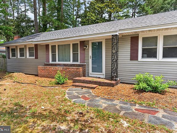 2nd image of 509 Loblolly Ln
