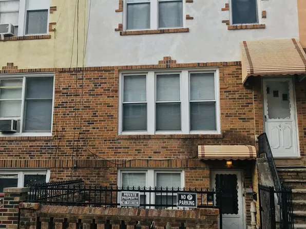 9 Corso Court image 1 of 19