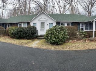 207 Fairway Dr, North Kingstown, RI 02852