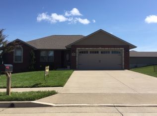 3869 Riley Ct, Jefferson City, MO 65109