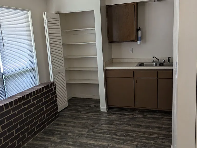 Drexel Apartments — Photo 12