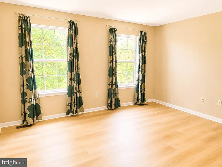 4037 Runnymead Dr — Photo 16