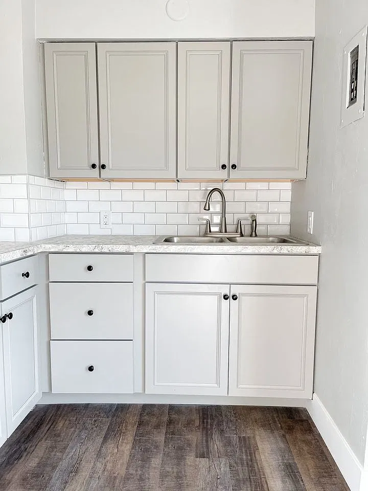 610 Vassar Way — Photo 4