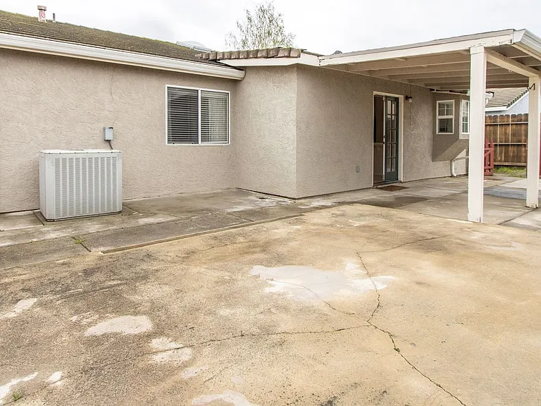 19526 Dover Dr — Photo 18