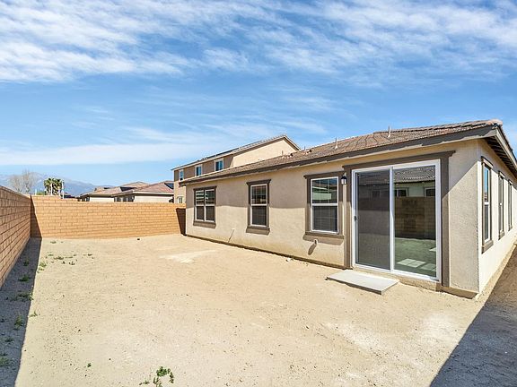 3rd image of 3356 Honeysuckle Ave