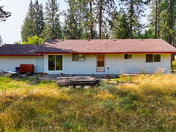 3rd image of 41990 Kennedy Dr