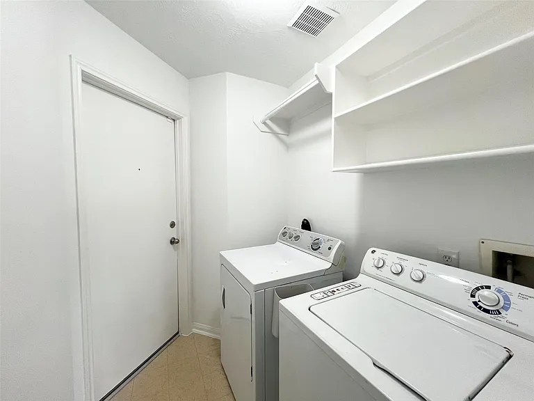 123 Willoughby Ct — Photo 19