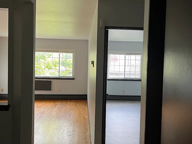 1733 N Cambridge Ave — Photo 11