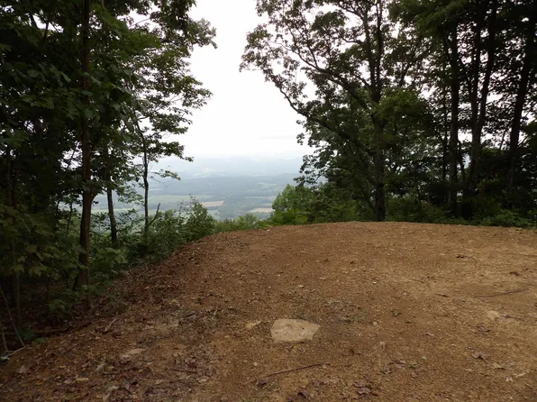 98 Porch Rock Rd, Pikeville, TN 37367