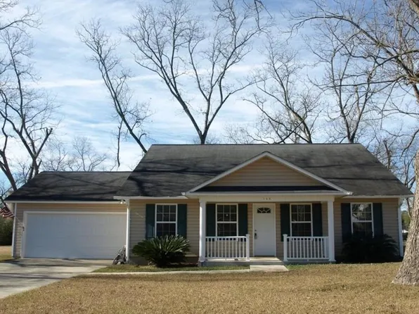 146 Meadow Ln, Ashburn, GA 31714