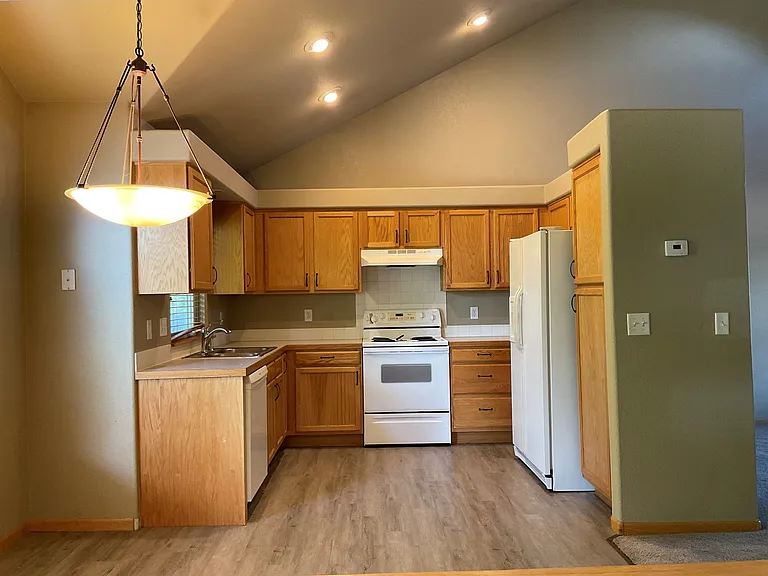 2102 Sweetwater Creek Dr — Photo 10