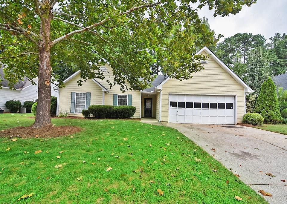 1st image of 440 Paris Dr