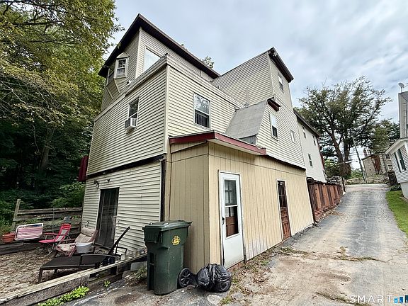 3rd image of 622 Williams Street