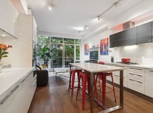 108 E 1st Ave #225, Vancouver, BC V5T 0E4