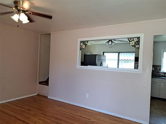 4th image of 18 Ville Donna Ct