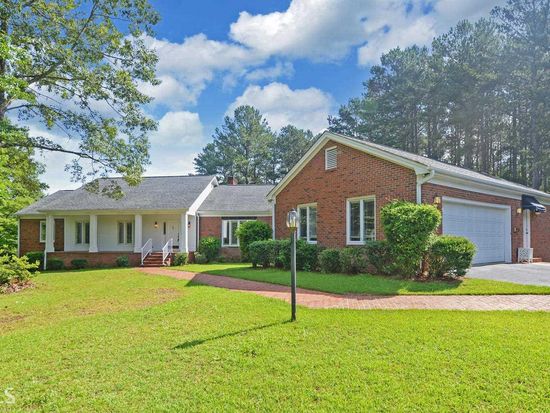 116 Brookstone Dr Toccoa Ga 30577 Mls 8804193 Zillow