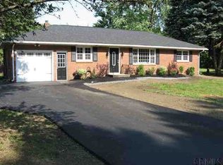 6 Kasper Dr, Loudonville, NY 12211